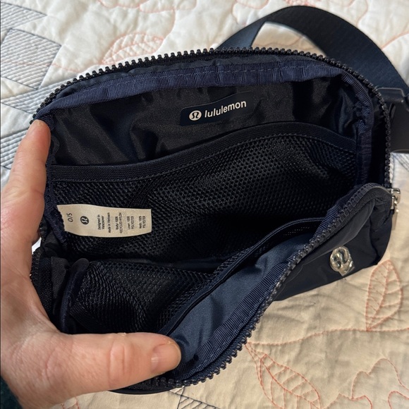Lululemon Belt bag - Picture 3 of 4